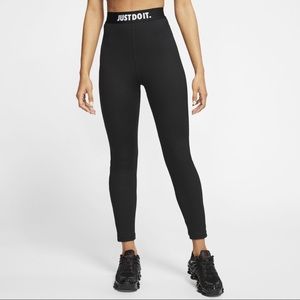 Nike - Super High Waisted JDI Ribbed Leggings